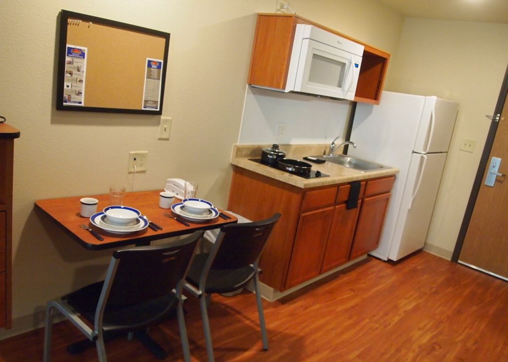 Woodspring Suites Odessa Room photo