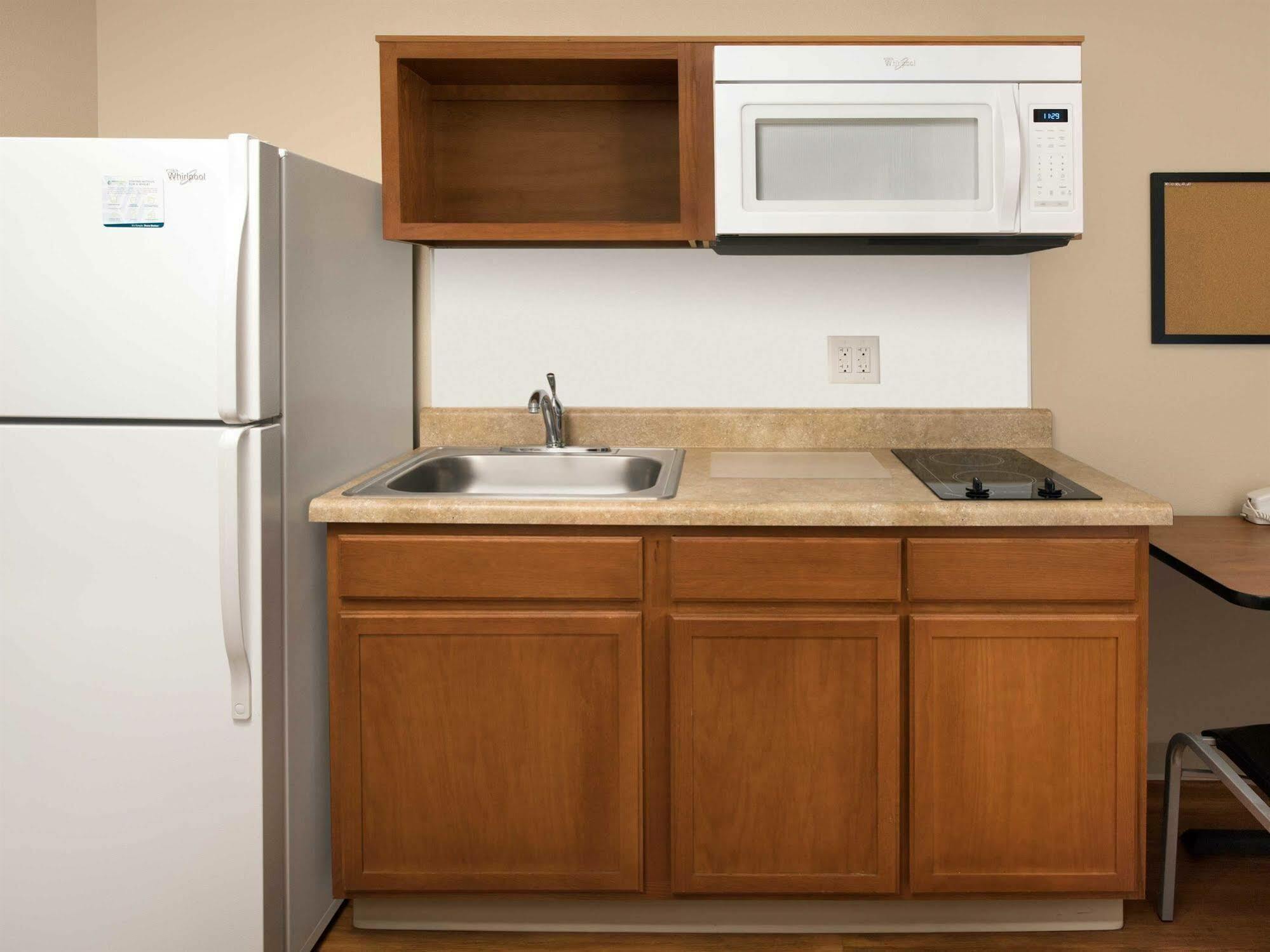 Woodspring Suites Odessa Exterior photo